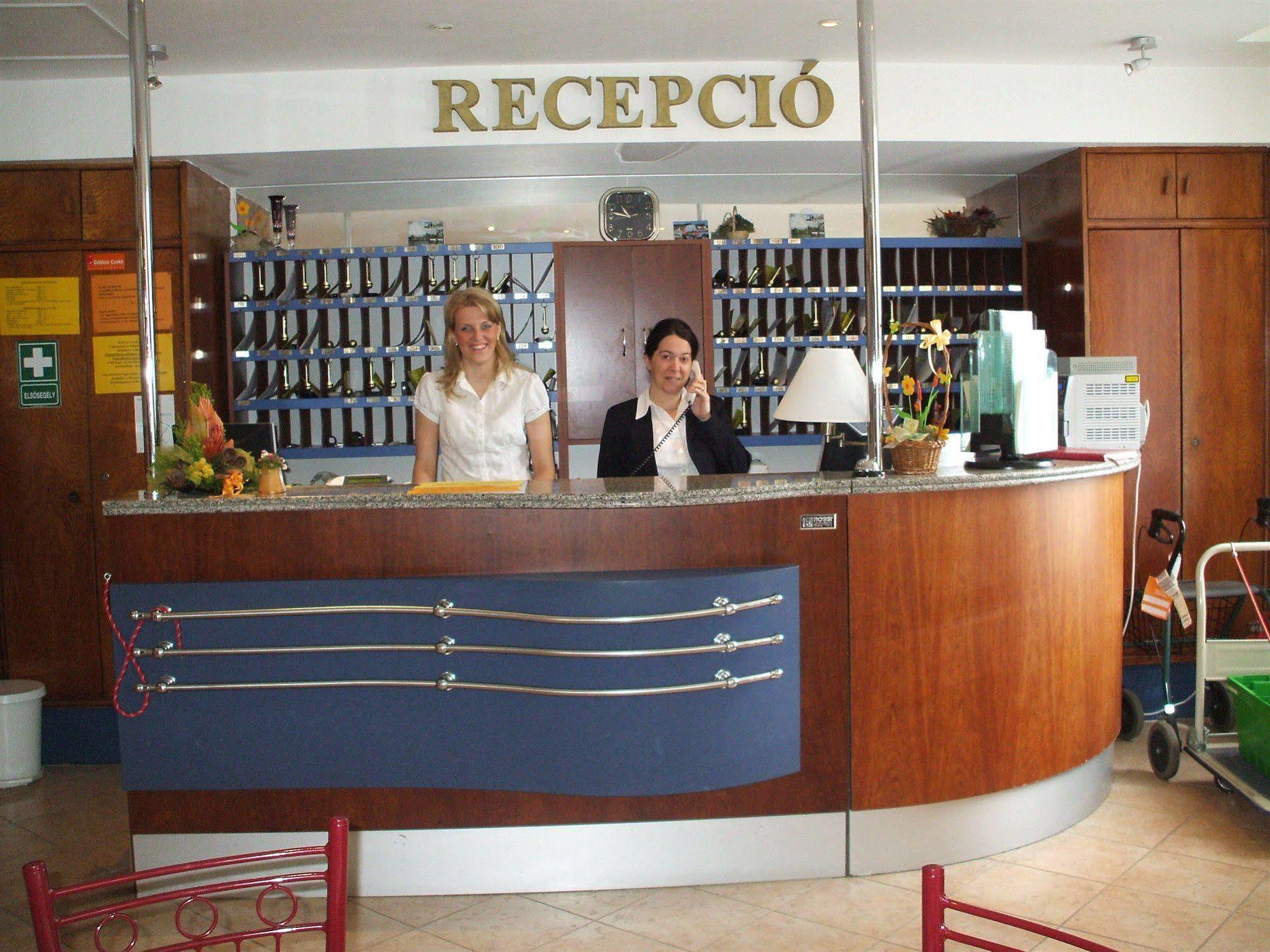 Hotel Aquamarin Hévíz Buitenkant foto